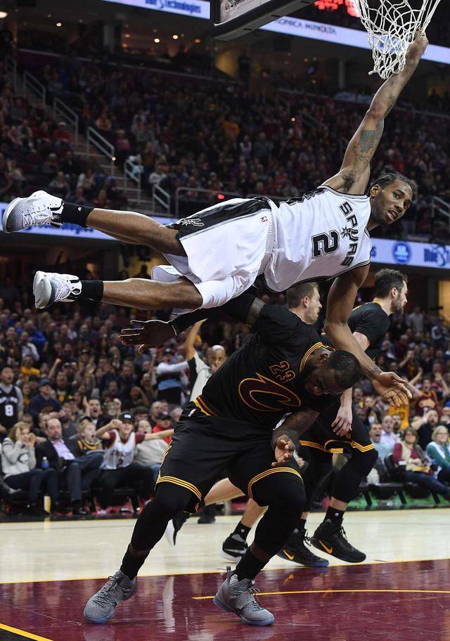 的转会费达 的转会费达