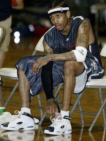 也稳在关键 也稳在关键